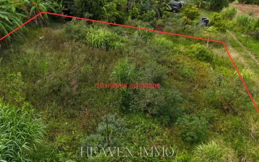 Terrain de 605 m² situé à Bérive